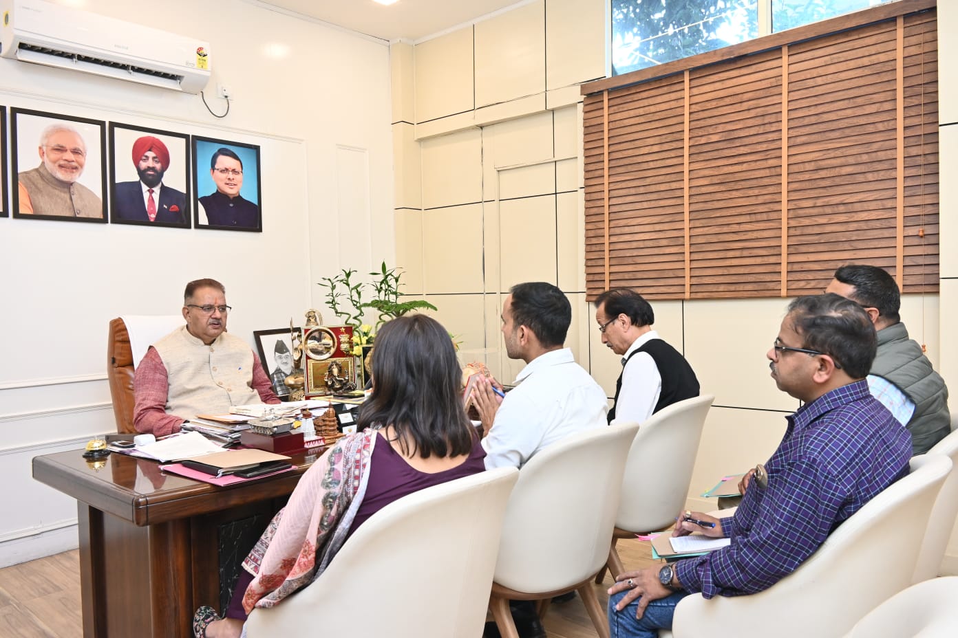 औद्यानिक परिषद द्वारा नवंबर में आयोजित होंगा तीन दिवसीय मेला मंत्री जोशी ने ली अधिकारियों की बैठक दिए उचित दिशा निर्देश
