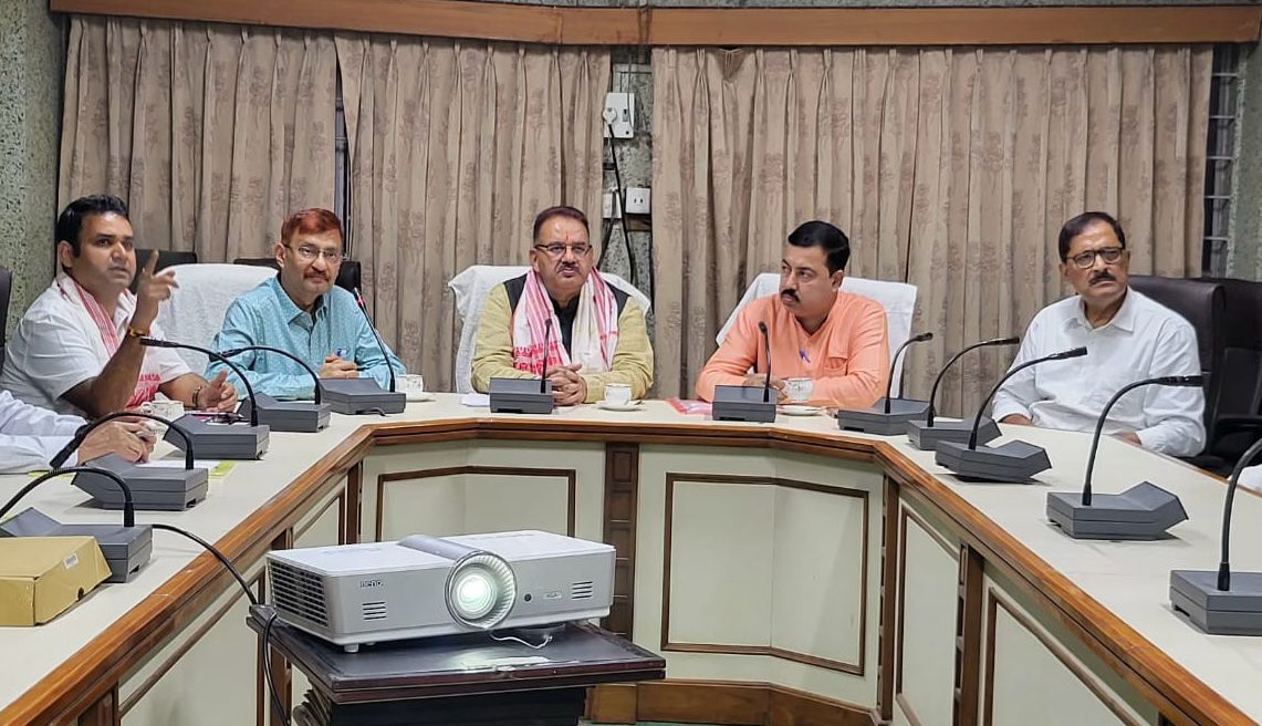 कृषि मंत्री गणेश जोशी ने असम की कृषि और मंडियों की कार्यप्रणाली के बारे में ली जानकारी