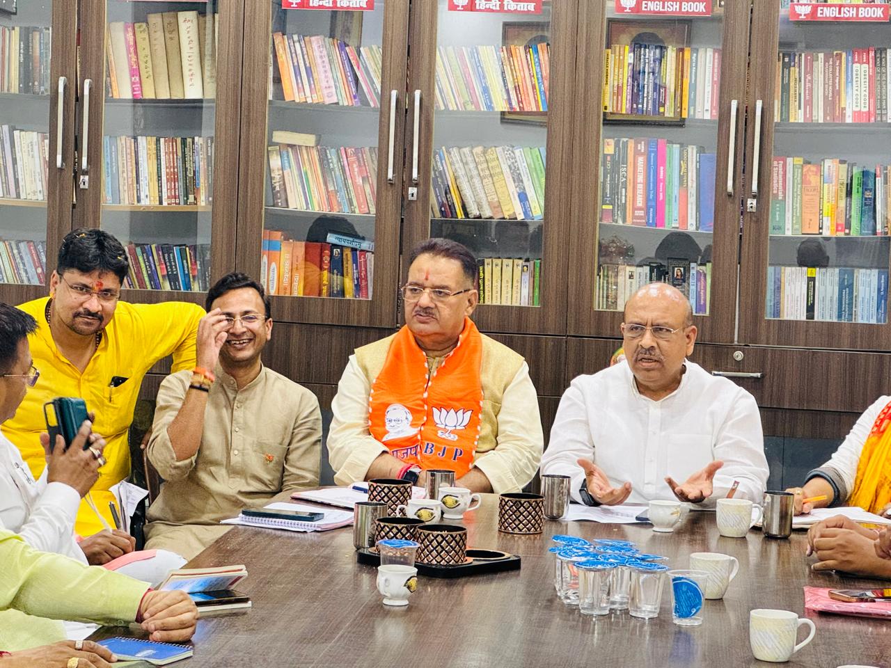 कैबिनेट मंत्री गणेश जोशी ने कहा आज मुकाबला राम भक्तो और राम विरोधियों के बीच में है
