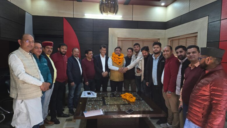 प्रदेश ब्लॉक प्रमुख संगठन द्वारा आहुत बैठक में सर्व सहमति से निर्विरोध  महेन्द्र सिंह राणा  को   प्रदेश ब्लॉक प्रशासक मण्डल का अध्यक्ष चयनित किया गया