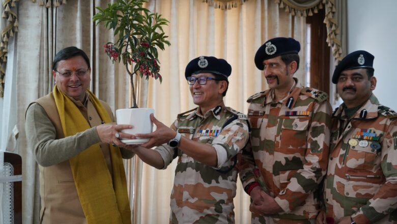 नववर्ष पर मुख्यमंत्री आवास में आईटीबीपी अधिकारियों का आगमन