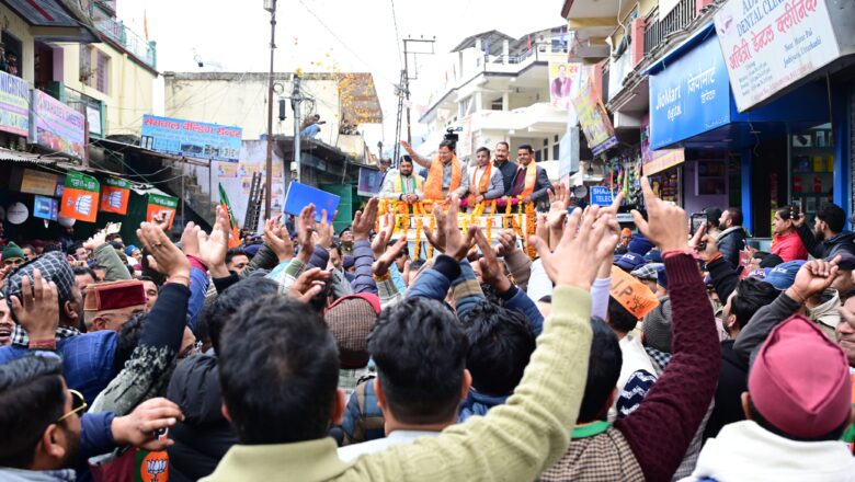 उत्तरकाशी में सीएम धामी की जनसभा और रोड शो