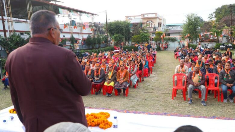 कैबिनेट मंत्री गणेश जोशी ने  चुनाव प्रचार के अंतिम दिन मालसी वार्ड न.01 और  वार्ड न. 08  मे जनसभाओं को संबोधित कर क्षेत्रवासियों से भाजपा मेयर सौरभ थपलियाल और भाजपा पार्षद प्रत्याशी अनुराग सिंह व पार्षद प्रत्याशी भूपेंद्र कठेत के पक्ष में मतदान करने की अपील की