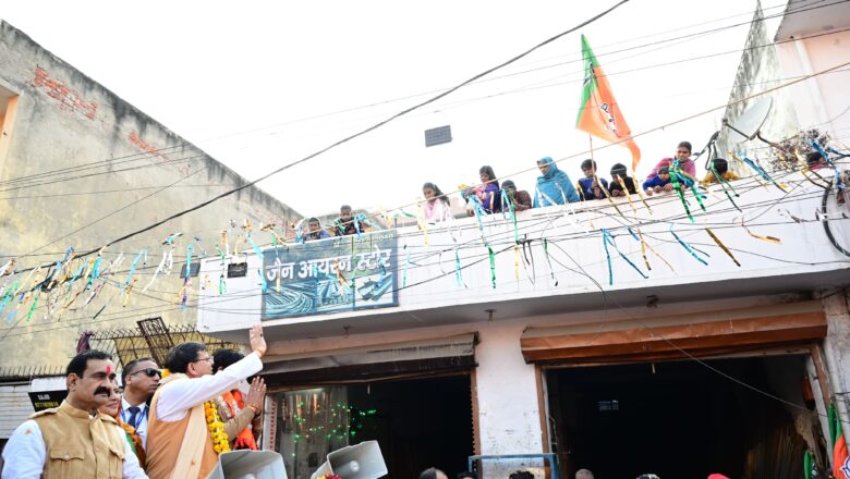 मुख्यमंत्री  धामी ने कहा कि दिल्ली में डबल इंजन सरकार बनने के बाद आपदा सरकार के कार्यों की जांच के लिए एसआईटी का गठन किया जाएगा और घोटाले बाजों को जेल भेजा जाएगा।