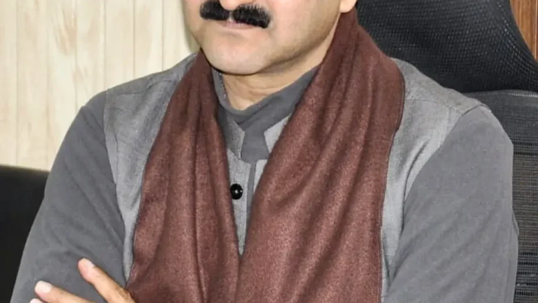 अजेंद्र ने अपने कार्यकाल में अपने अधीन उपेक्षित पड़े तमाम मंदिरों के जीर्णोद्वार व सौंदर्यीकरण के कार्य व्यापक स्तर पर कराये।