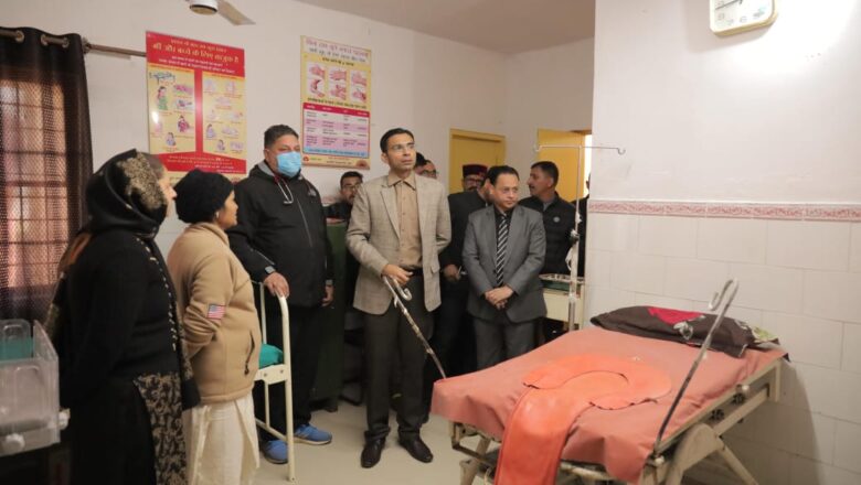 प्रसव कक्ष को बढाने तथा 02 से 04 बेड करने के निर्देश