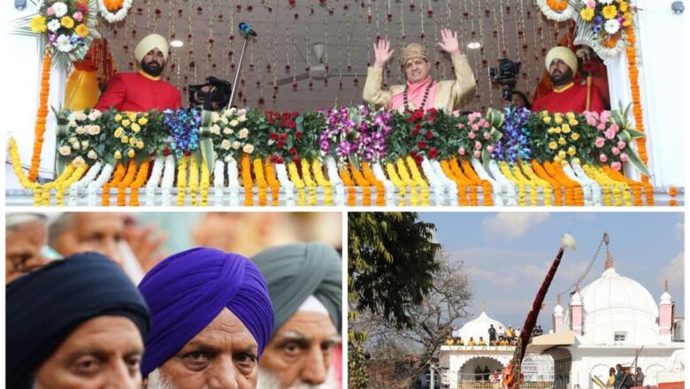 श्रीमहंत देवेन्द्र दास जी महाराज की अगुआई में संगतें दून नगर की परिक्रमा करती हैं