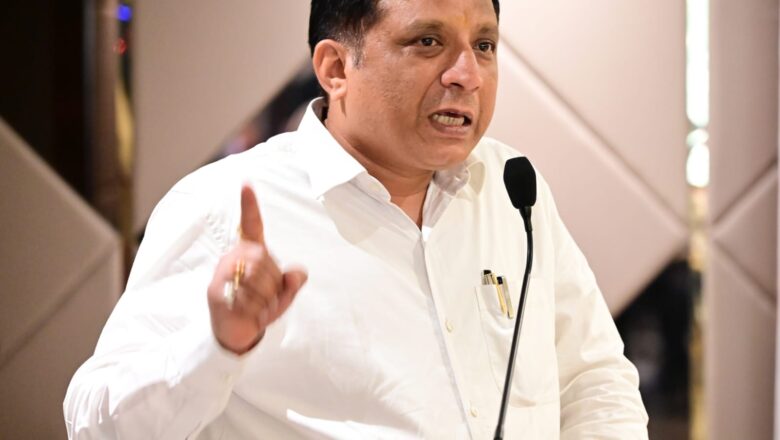    ए.आई. से कंटेट बनाया जा सकता है, लेकिन उसमें स्वयं के विचारों और अनुभवों का समावेश भी जरूरी है। ए.आई. का जिम्मेदारी के साथ उपयोग, हम सभी का कर्तव्य है और इस बारे में अधिक से अधिक जागरूकता की आवश्यकता है: बंशीधर तिवारी