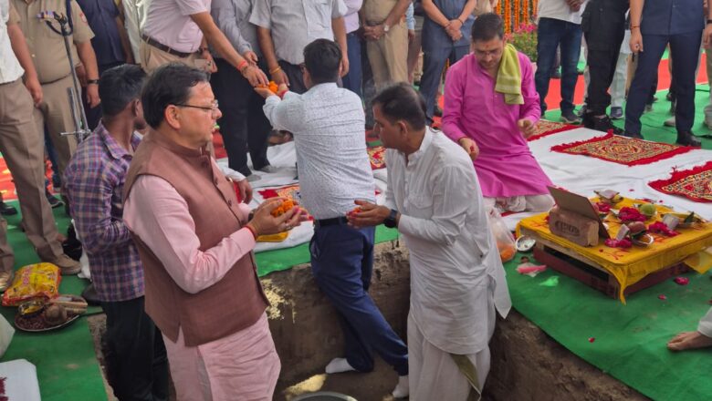 ऋषिकेश, जो विश्वभर में धार्मिक, योग, साहसिक और सांस्कृतिक पर्यटन के लिए विख्यात है, अब एक स्मार्ट पर्यटन नगरी बनने की ओर अग्रसर है। 