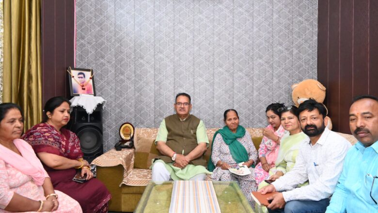 मंत्री जोशी ने सामाजिक एकता और सौहार्द बनाए रखने की अपील भी की   