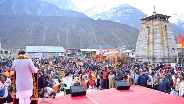 मुख्यमंत्री धामी ने कहा चारधाम यात्रा लाखों लोगों की आजीविका का साधन भी है   