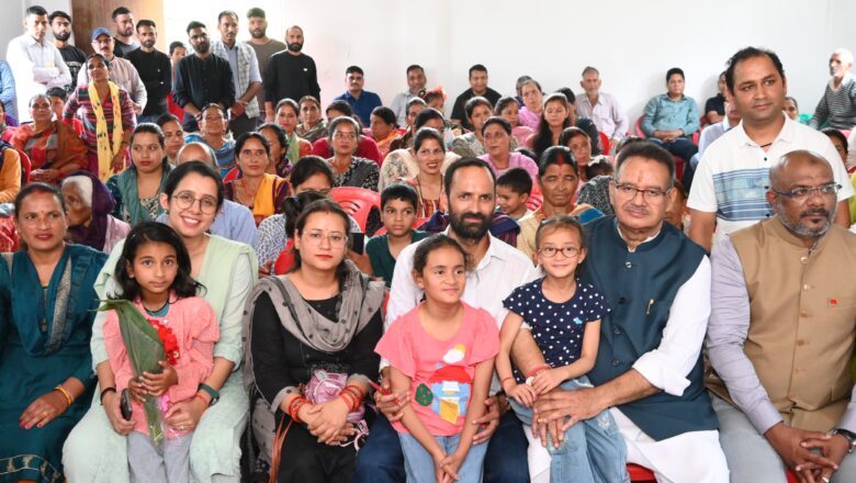 नेहा जोशी ने पंचायत चुनाव पर कहा कि जो पार्टी निरंतर जनता के बीच रहकर कार्य करती है उसे चुनाव में जाने के लिए कोई तैयारी नहीं करनी पड़ती, इस चुनाव में युवाओं की अहम भूमिका रहेगी जो चुनाव में भी उतरेगे व जितायेंगे भी   