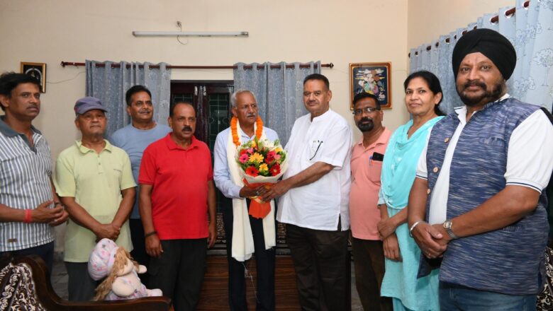 मंत्री जोशी ने कहा कि आपातकाल में नागरिक स्वतंत्रता का व्यापक निलंबन, संवैधानिक सुरक्षा उपायों का क्षरण और कार्यकारी शक्ति का केंद्रीयकरण देखा गया तथा मौलिक अधिकारों का उल्लंघन किया गया तथा व्यापक उत्पीड़न का दौर प्रारंभ हुआ
