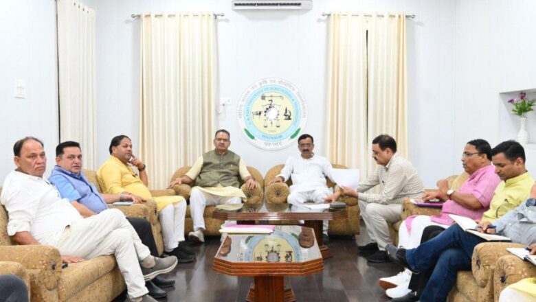 उत्तराखंड निवेश उत्सव की तैयारियों को लेकर मंत्री गणेश जोशी ने की समीक्षा बैठक   