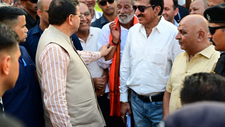 मुख्यमंत्री ने कहा कि राज्य सरकार प्रदेश की जनता के हित में काम कर रही है और जनहित में जटिल से जटिल मुद्दों को भी सुलझाया जा रहा है      