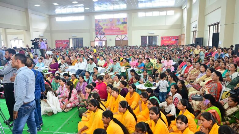 राज्य में महिला सशक्तिकरण की योजनाएं माताओं व बहनों के प्रति हमारी जिम्मेदारी और प्रेम: मुख्यमंत्री धामी