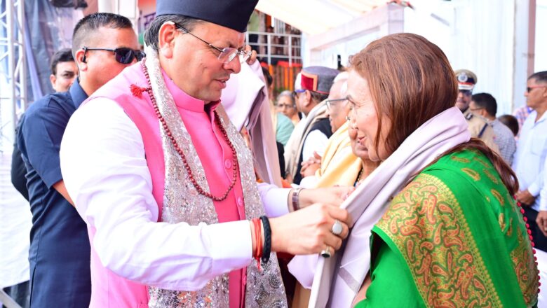 मुख्यमंत्री ने कहा कि तीर्थाटन एवं पर्यटन हमारी अर्थव्यवस्था का एक प्रमुख स्तम्भ है, इसके लिए “नई पर्यटन नीति’’ बनाई गई है।   