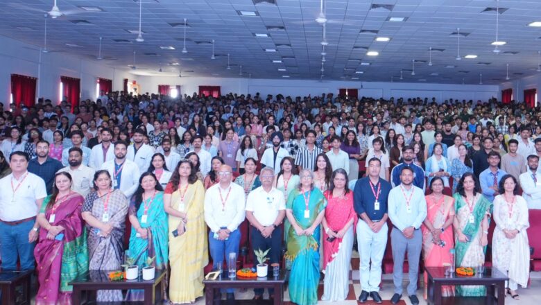 एसजीआरआर विश्वविद्यालय में दीक्षारंभ पर कुलपति प्रो. (डॉ.) कुमुद सकलानी ने कहा—जीवन में सफलता का कोई शॉर्टकट नहीं, बड़े सपने देखिए और मेहनत से पूरा कीजिए