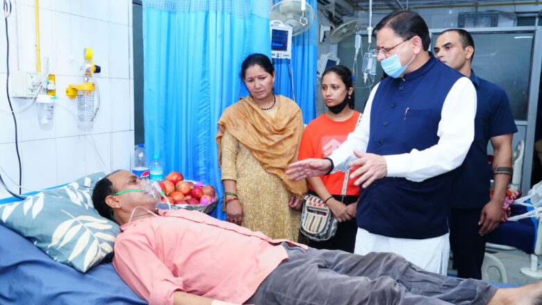 पत्रकारों के योगदान को राज्य सरकार का सम्मान – सीएम धामी ने दून अस्पताल में भर्ती वरिष्ठ पत्रकार मोहन भुलानी से की मुलाकात