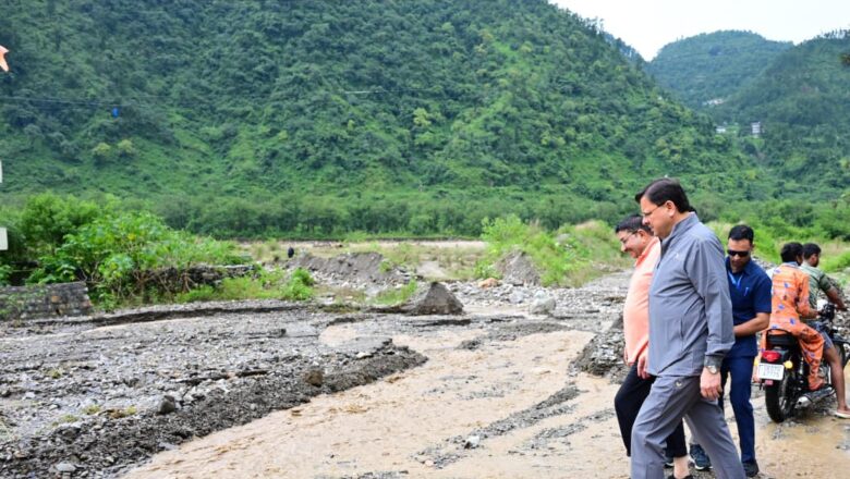 मुख्यमंत्री धामी का संवेदनशील नेतृत्व: 16 सितंबर को आपदा प्रभावित देहरादून के मालदेवता क्षेत्र का स्थलीय निरीक्षण कर हर नागरिक को हरसंभव सहायता दिलाने का भरोसा दिलाया
