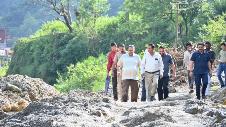 हर पीड़ित का सहारा बने गणेश जोशी, राहत कार्यों को दी रफ्तार”