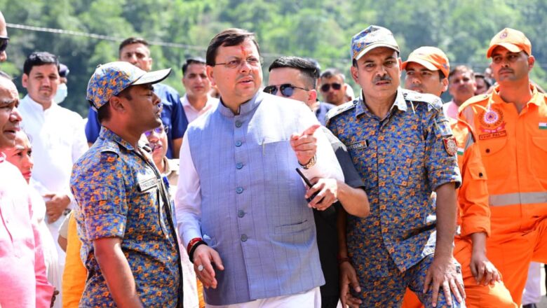 मुख्यमंत्री ने आपदा प्रभावित कुंतारी लगा फाली और कुंतारी लगा सरपाणी का स्थलीय निरीक्षण करने के साथ ही धुर्मा, मोख, कुंडी, बांसबारा और मोखमल्ला गांवों का हवाई सर्वेक्षण कर आपदा से नुकसान एवं राहत कार्यों का विस्तृत जायजा लिया