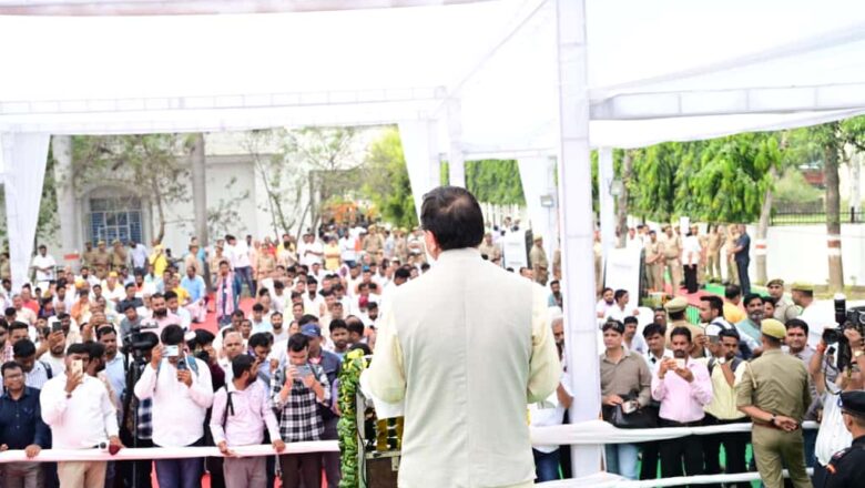 मुख्यमंत्री धामी ने कहा कि राज्य में सख्त नकल विरोधी कानून लागू किया गया है, जिसके परिणामस्वरूप पिछले 4 वर्षों में उत्तराखंड के लगभग 24 हजार से अधिक युवाओं ने सरकारी नौकरियां प्राप्त की हैं।   