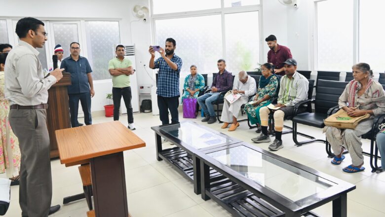 जिलाधिकारी सविन बंसल ने कहा – रायफल क्लब मूलभूत सुविधाओं से हटकर एक लक्जरी ट्रांजेक्शन है, जिसका उपयोग अब समाजसेवा और सीएसआर गतिविधियों में किया जा रहा है।      