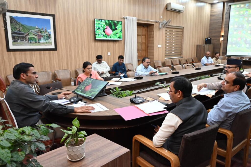 जिले में अब तक 3600 राशन व 10 हजार फर्जी आयुष्मान कार्ड निरस्त – डीएम सविन बंसल   