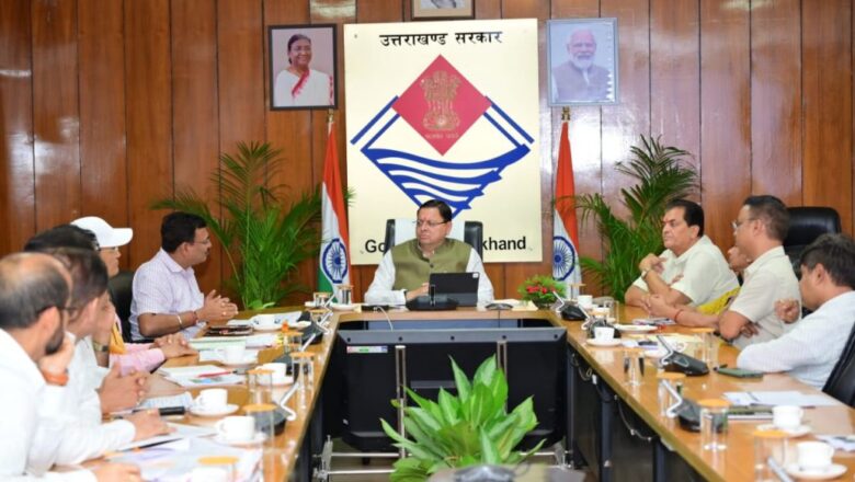 मुख्यमंत्री ने राज्य के प्रमुख शहरों में बढ़ते यातायात जाम की समस्या को गंभीरतापूर्वक लेते हुए अधिकारियों को निर्देश दिए कि जाम की समस्या का शीघ्र और समयबद्ध समाधान सुनिश्चित करें।